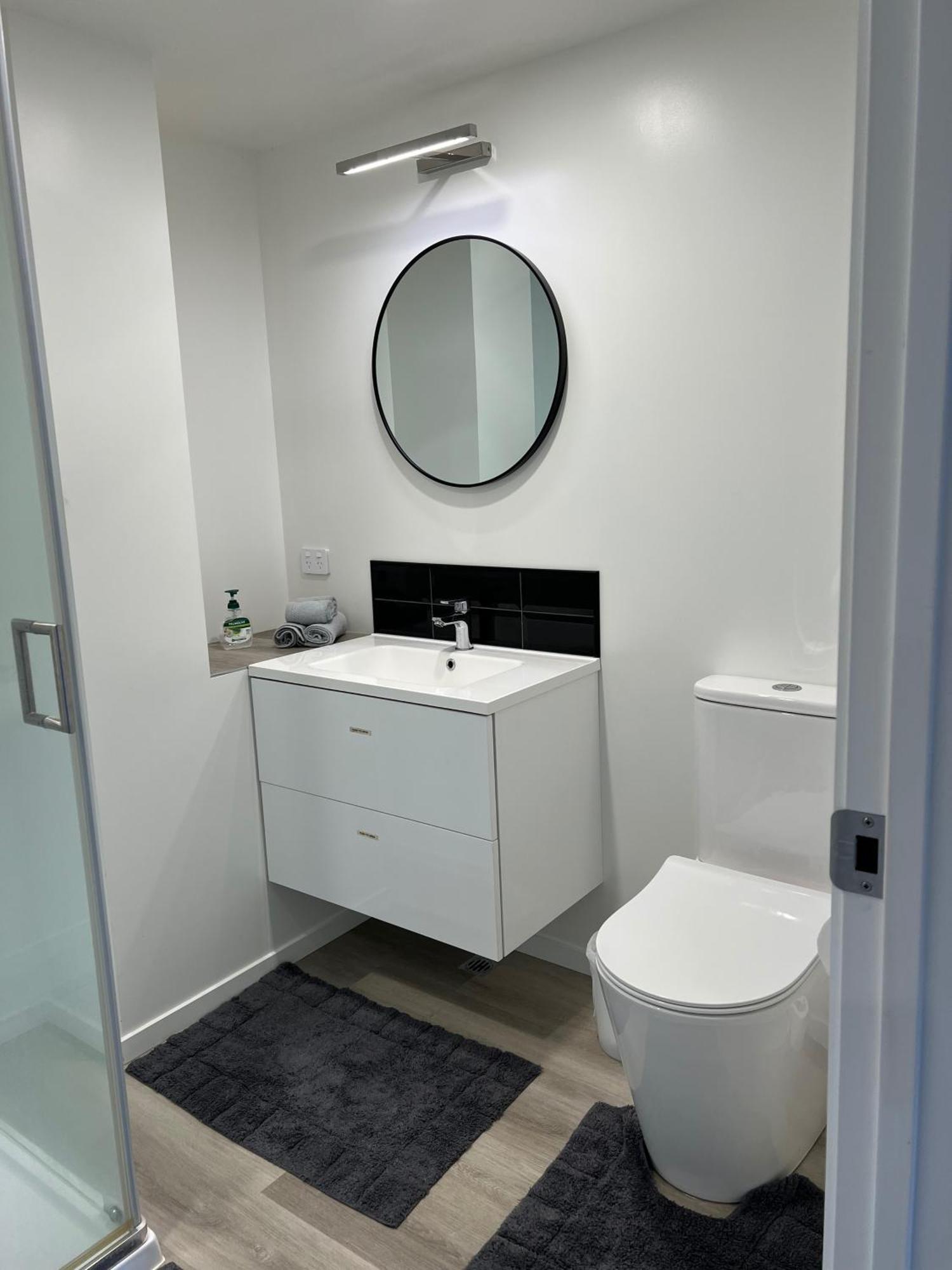 Russell Apartment - Unit 1 Екстер'єр фото